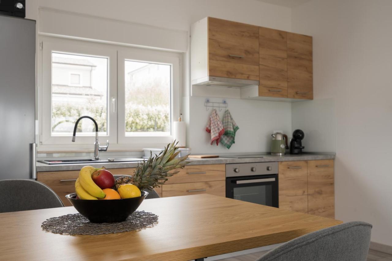 Apartmani Villa Ruby Linardići Exteriör bild