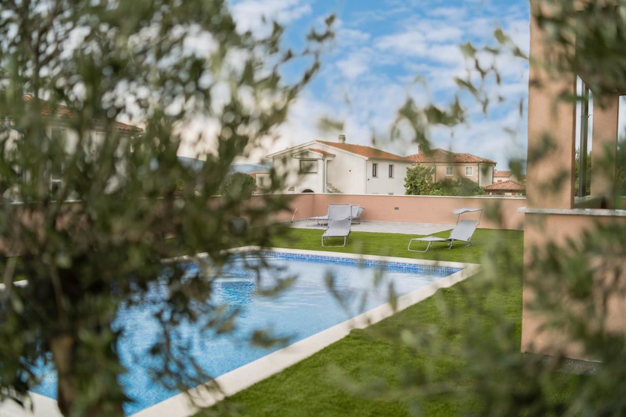 Apartmani Villa Ruby Linardići Exteriör bild