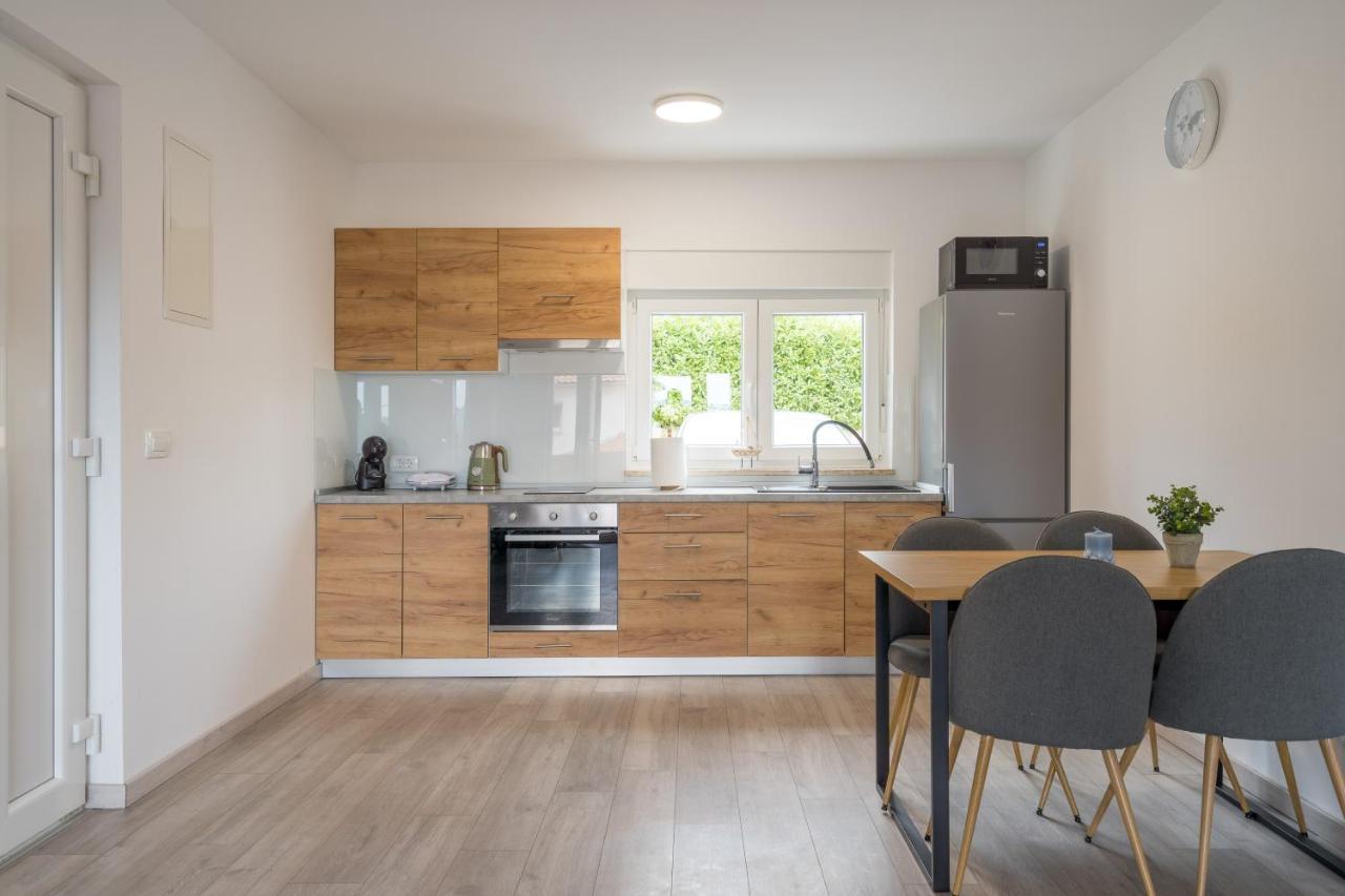 Apartmani Villa Ruby Linardići Exteriör bild