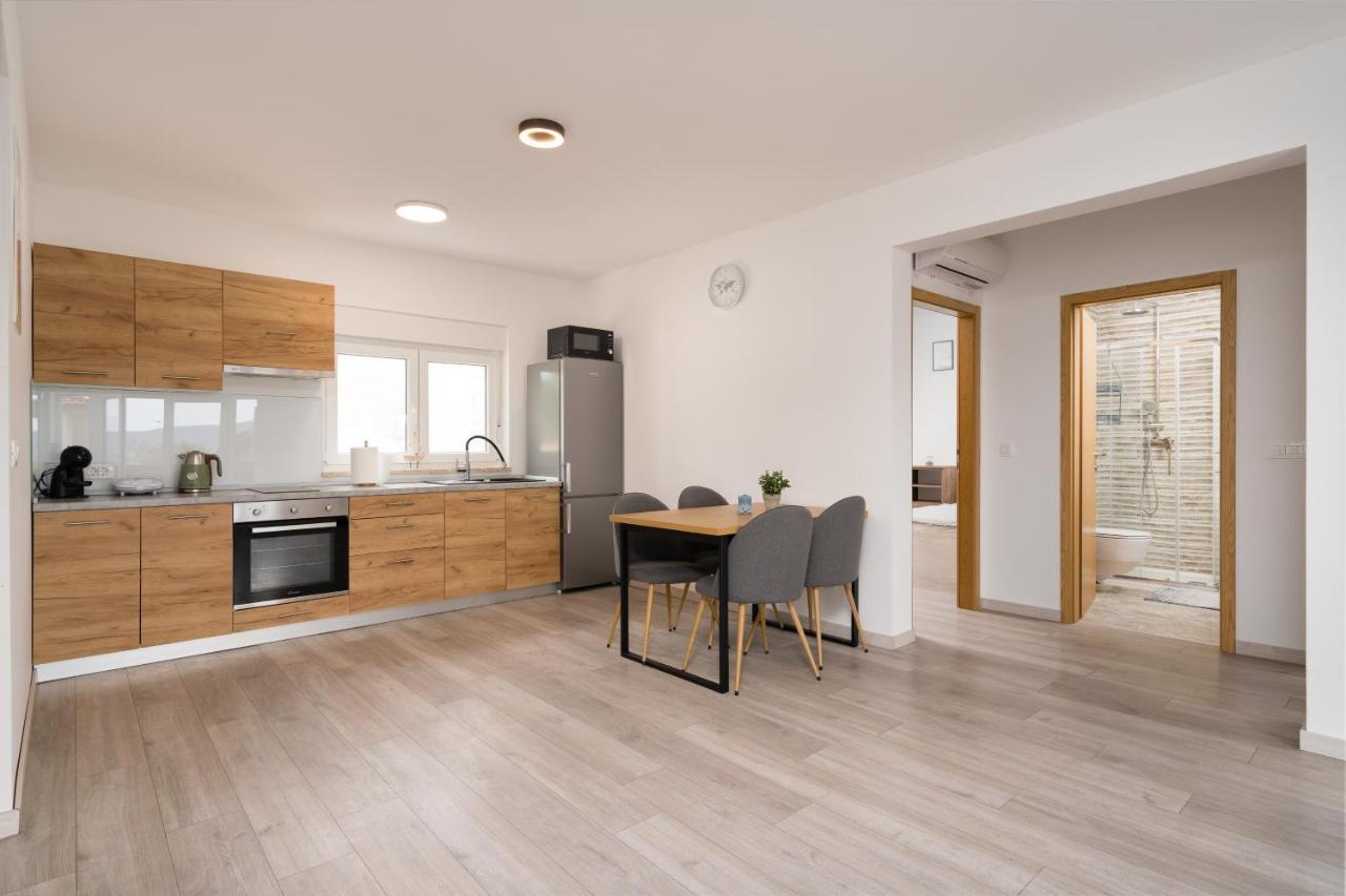 Apartmani Villa Ruby Linardići Exteriör bild