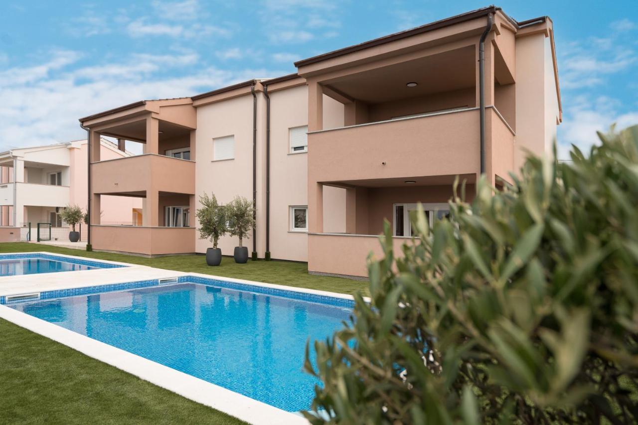Apartmani Villa Ruby Linardići Exteriör bild