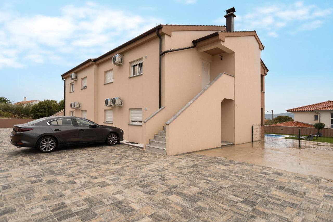 Apartmani Villa Ruby Linardići Exteriör bild